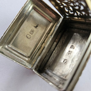 Georgian 1824 Sterling Silver Vinaigrette Box by Thomas Shaw Antique