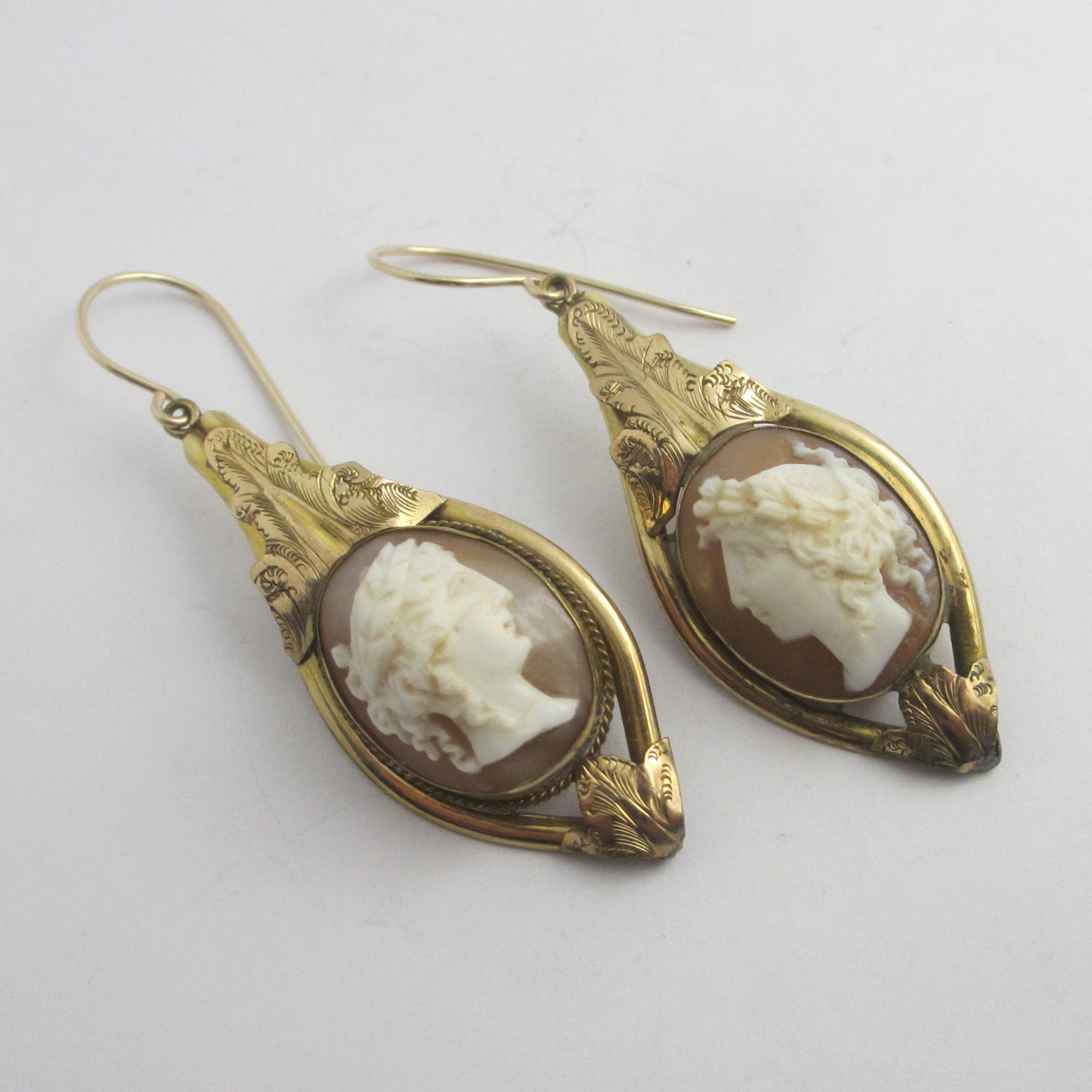 Day & Night Shell Cameo Pinchbeck Dangling Ear Pendant Earrings Antique Victorian c1860