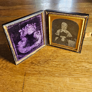 Early Cased Daguerrotype Photograph Photo of a Lady Antique Victorian c1860