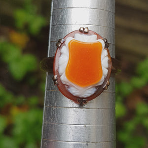 14k Gold Orange And White Agate Shield Ring Size U.K Y Rare Antique circa 1920