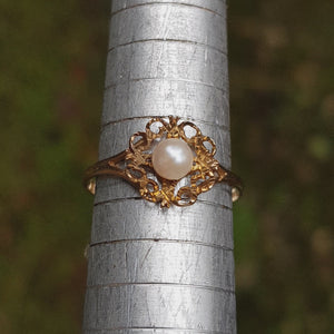 9k Gold Ornate Floral Cannettile Setting Natural Pearl Solitaire Ring Size UK O Vintage Sheffield Circa 1998