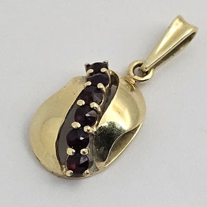Garnet in 14k Gold Pendant Vintage c1980