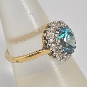 Blue Topaz and Diamond 18k Gold Cluster Ring Vintage