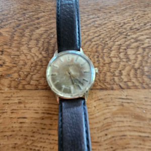 9k Gold Leather Strap Benson Wrist Watch Vintage c1950