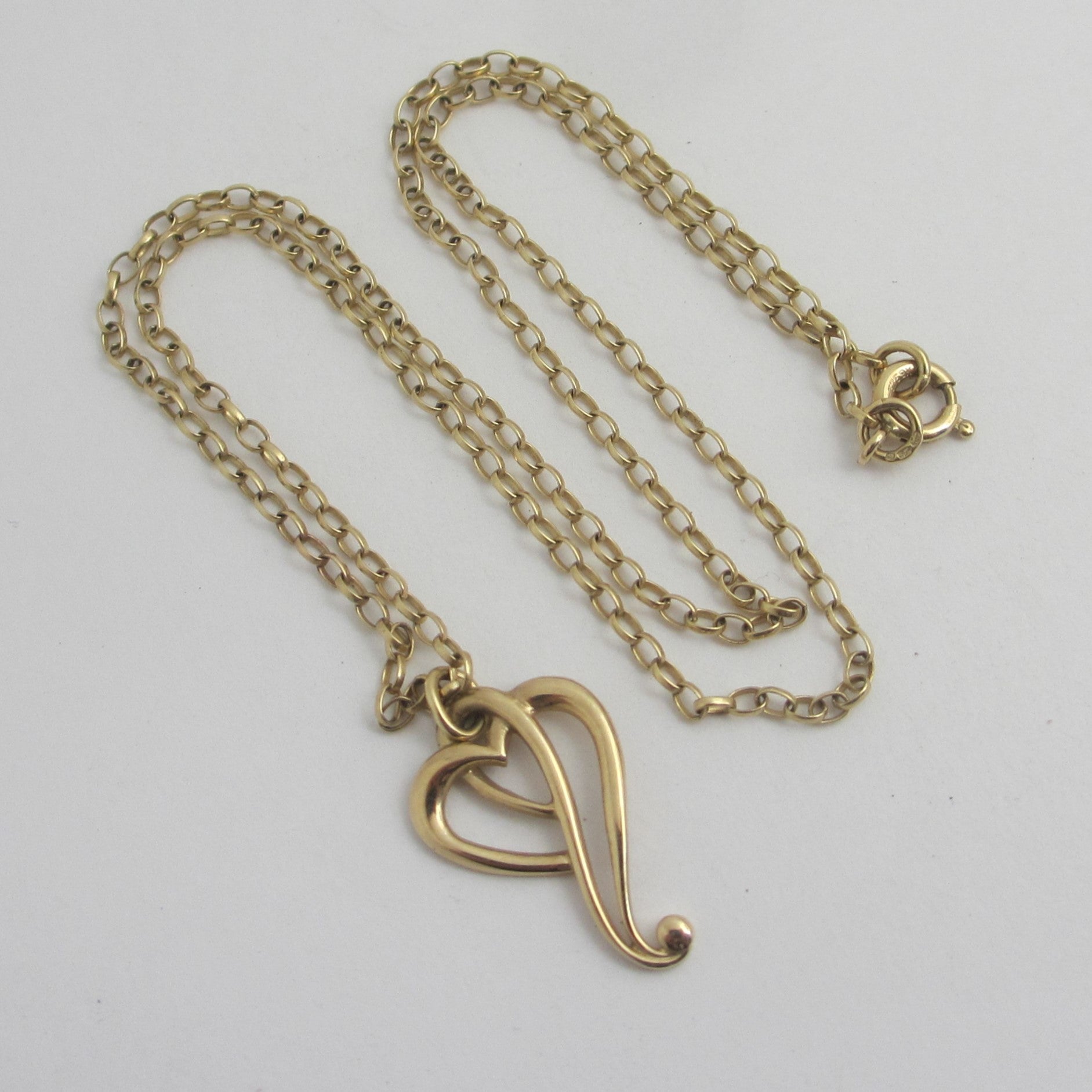 English 9k Gold Heart Pendant Necklace Vintage