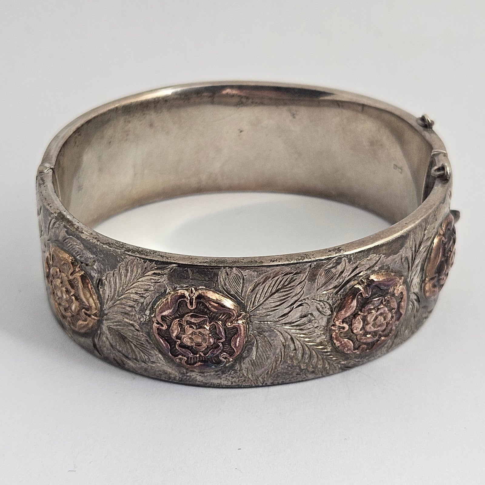 9k Rose Gold Tudor Rose Sterling Silver Bangle Bracelet Vintage 1962