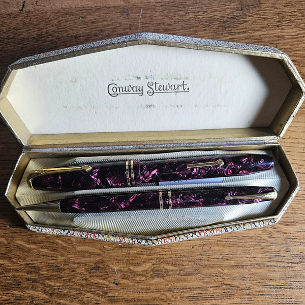 Pair of Conway Stewart Pen and Fountain Pen 14k Gold Nib Boxed