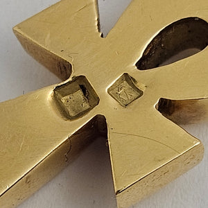 Egyptian Ankh Cross Pendant in 18k Gold Vintage
