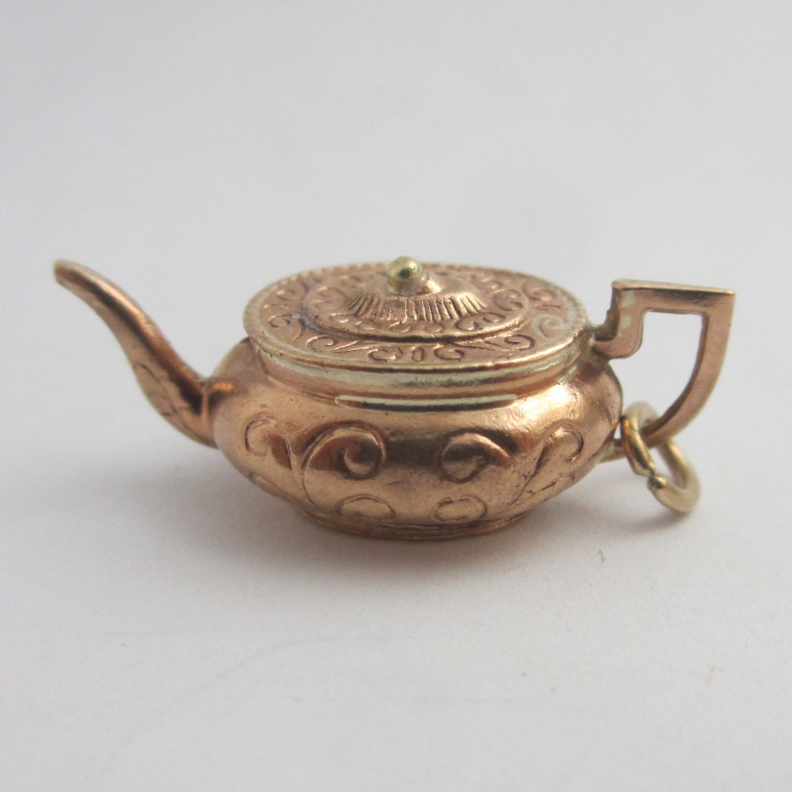 English 9k Gold Queen Anne Tea Pot Charm or Pendant Vintage 1964