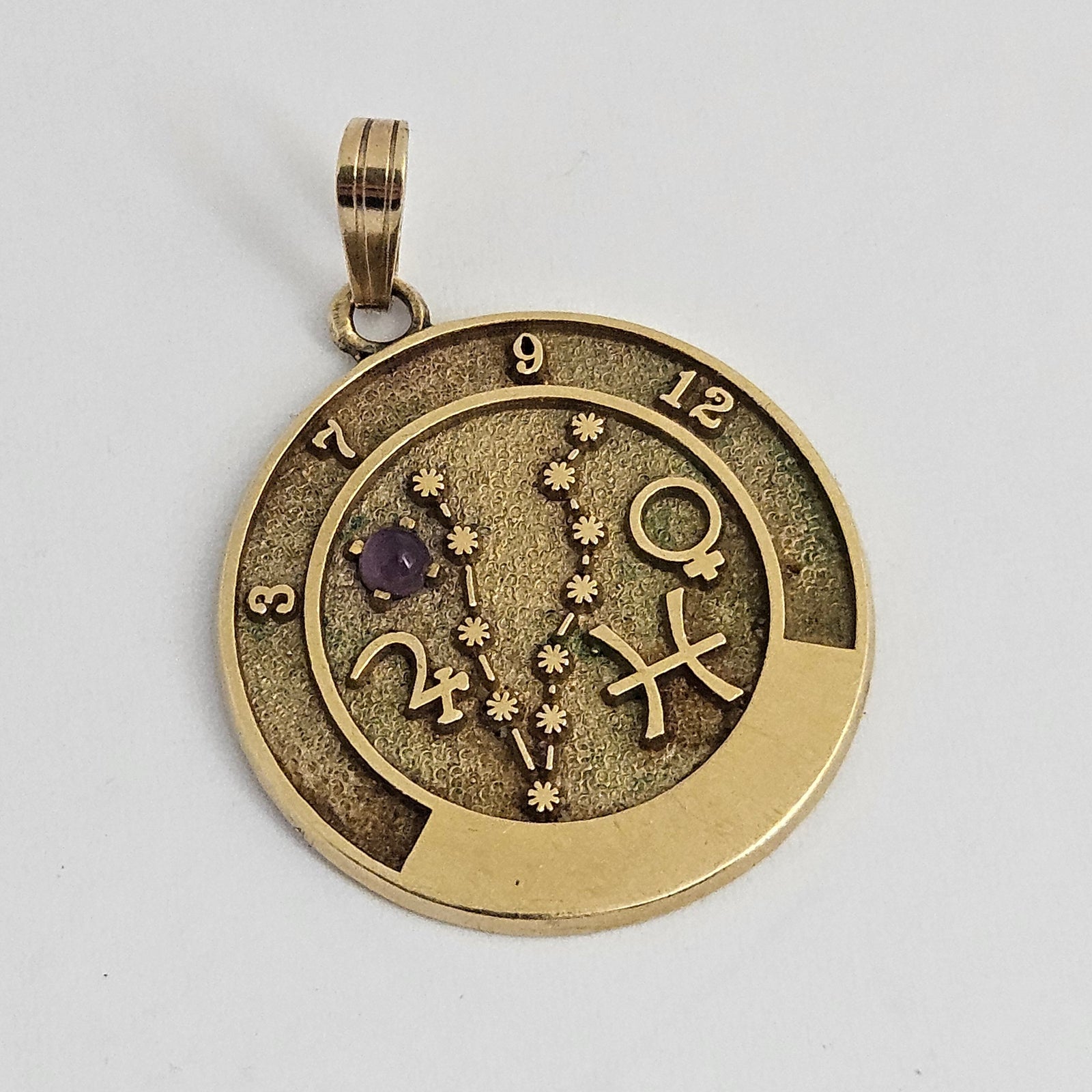 Pisces Zodiac Talisman Cabochon Amethyst 9k Gold Pendant Vintage c1970
