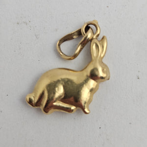 Bunny Rabbit Pendant or Charm in 18k Gold Vintage Art Deco c1920