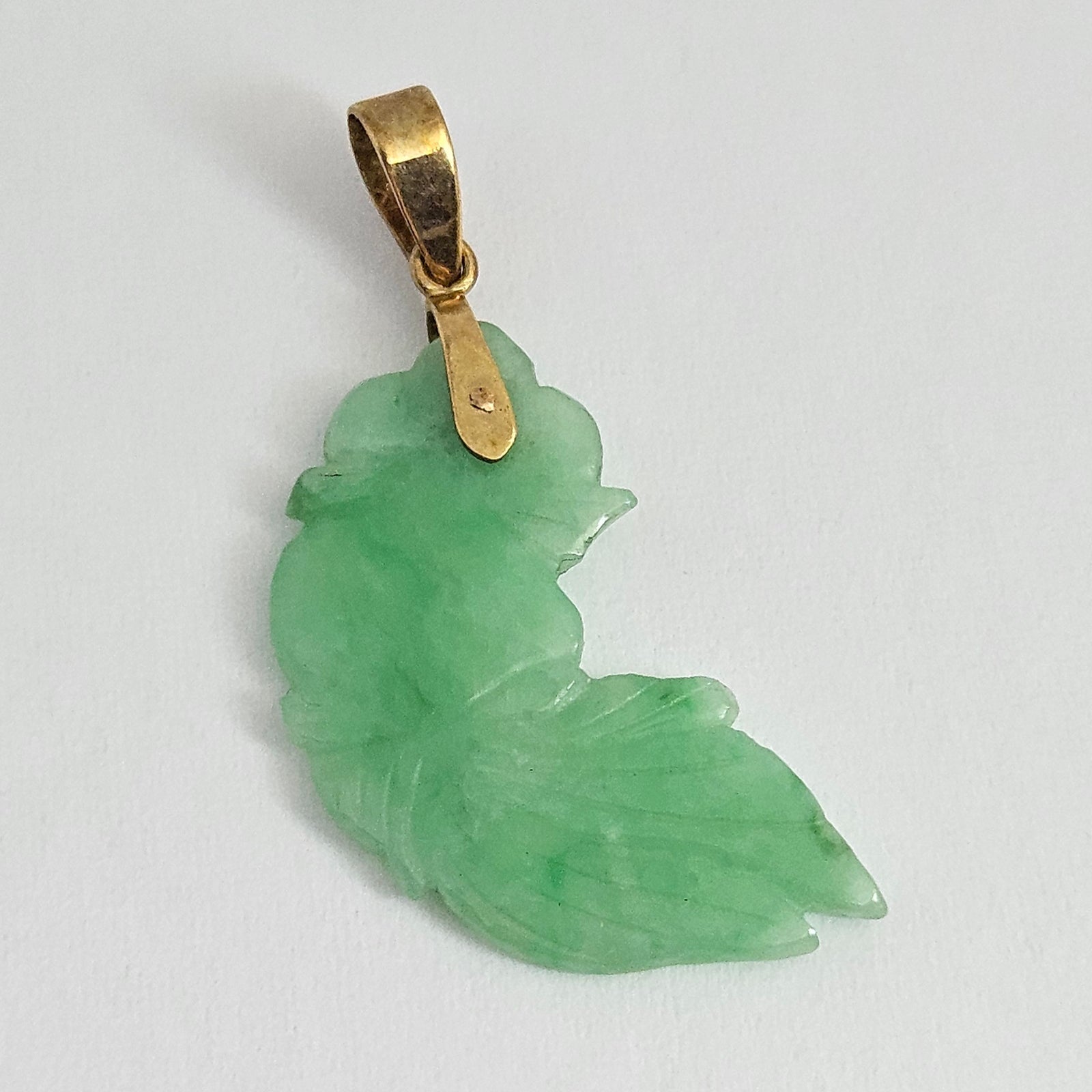 Carved Half Moon Chinese Jade 14k Gold Pendant Vintage c1930