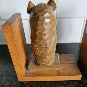 Pair of Carved Oak Owl Bord Book Shelf Ends Vintage