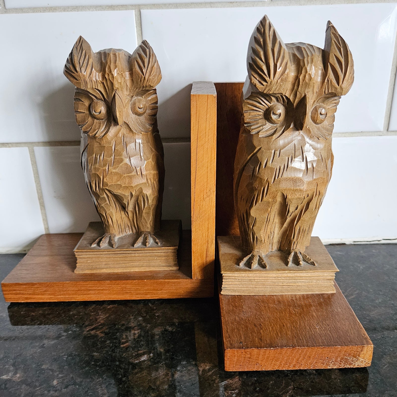 Pair of Carved Oak Owl Bord Book Shelf Ends Vintage