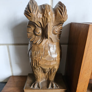 Pair of Carved Oak Owl Bord Book Shelf Ends Vintage