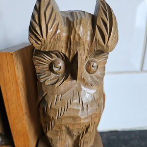 Pair of Carved Oak Owl Bord Book Shelf Ends Vintage