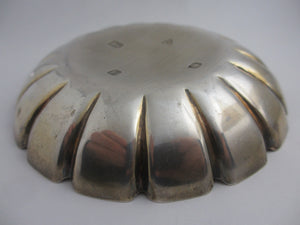 English Sterling Silver Coin Dish or Tray in the shape of a Daisy Flower Vintage 1978 by Wakely & Wheeler