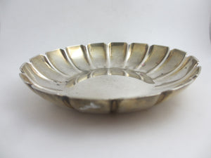English Sterling Silver Coin Dish or Tray in the shape of a Daisy Flower Vintage 1978 by Wakely & Wheeler