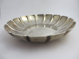 English Sterling Silver Coin Dish or Tray in the shape of a Daisy Flower Vintage 1978 by Wakely & Wheeler
