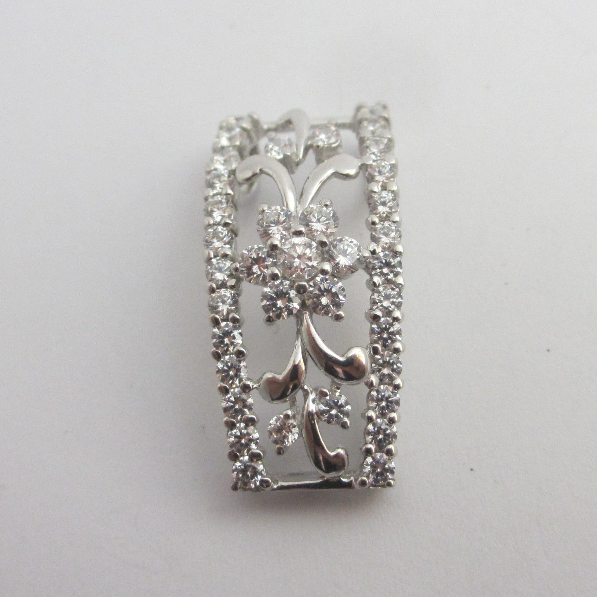 14k White Gold Diamond CZ Flower Pendant Vintage c1980