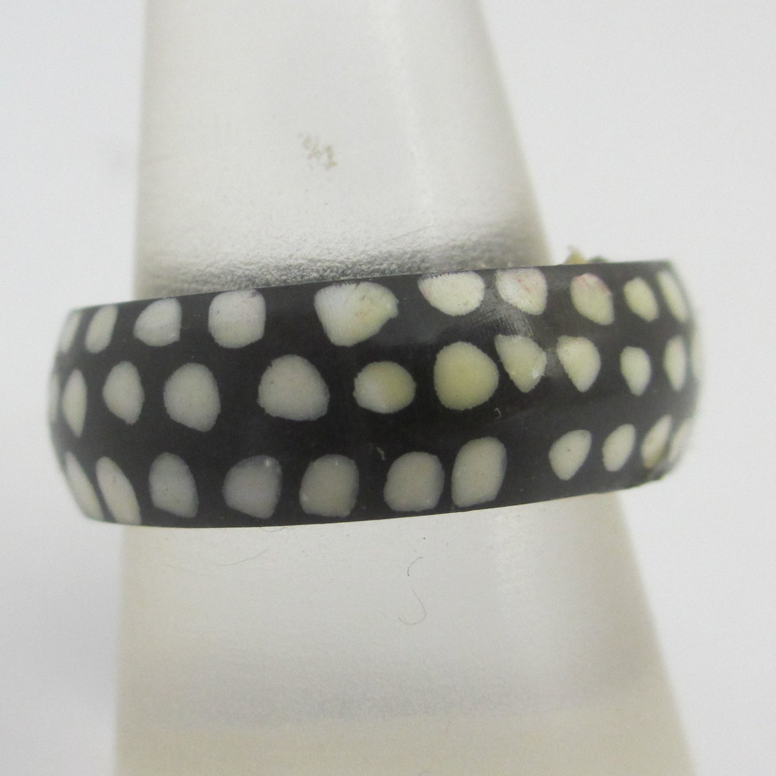 Dot Horn Ring Size O+ Vintage c1980