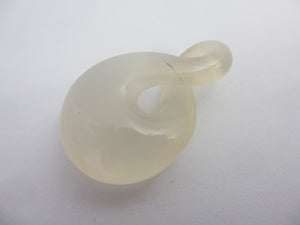 Maori Pikorua or Twist Agate Pendant Vinatge Art Deco c1920