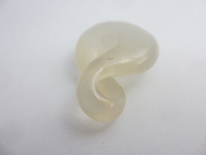 Maori Pikorua or Twist Agate Pendant Vinatge Art Deco c1920