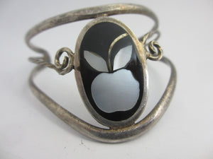 Mother of Pearl Apple Mexican Sterling Silver Bangle Bracelet Vintage