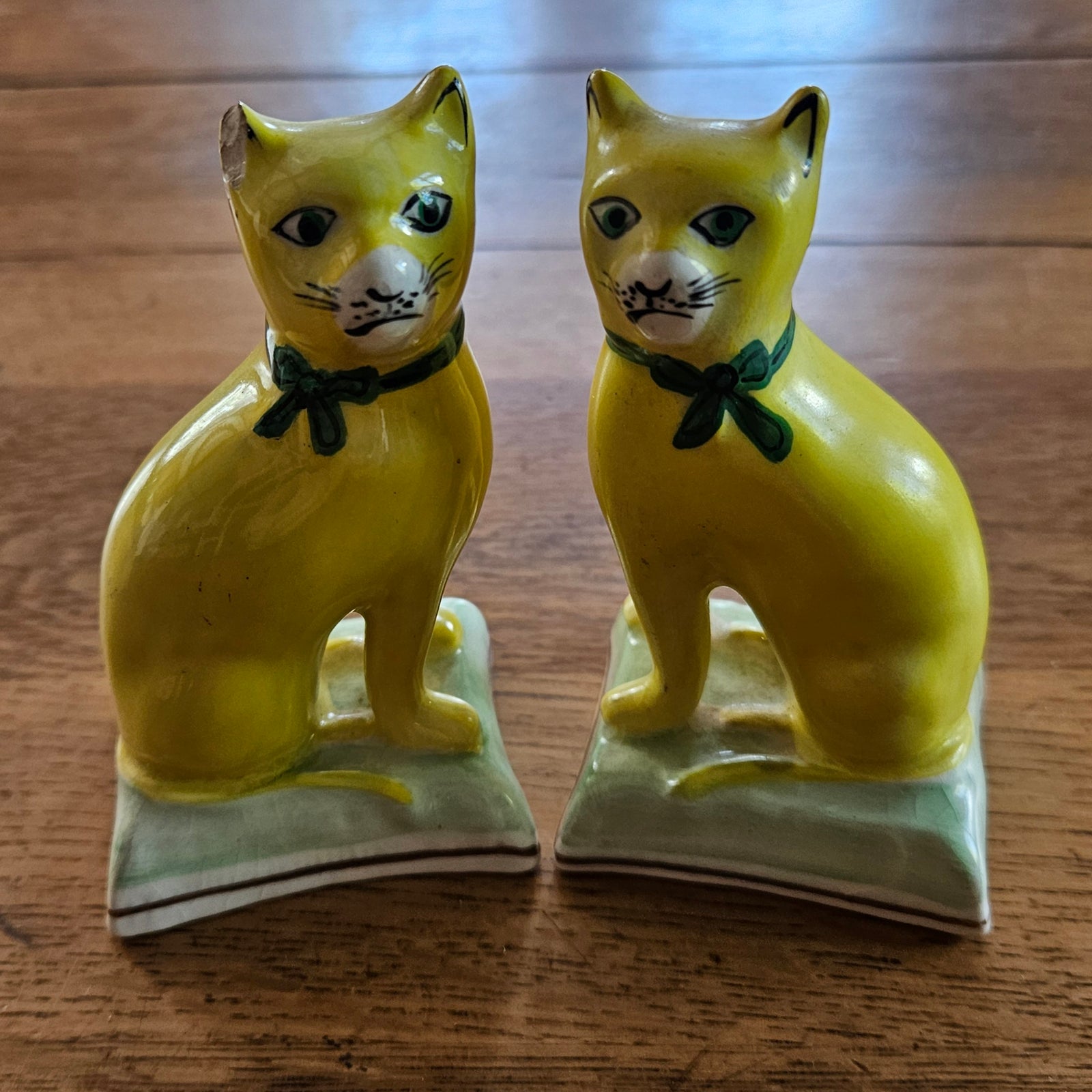 Rare Pair Staffordshire Pottery Cats Vintage