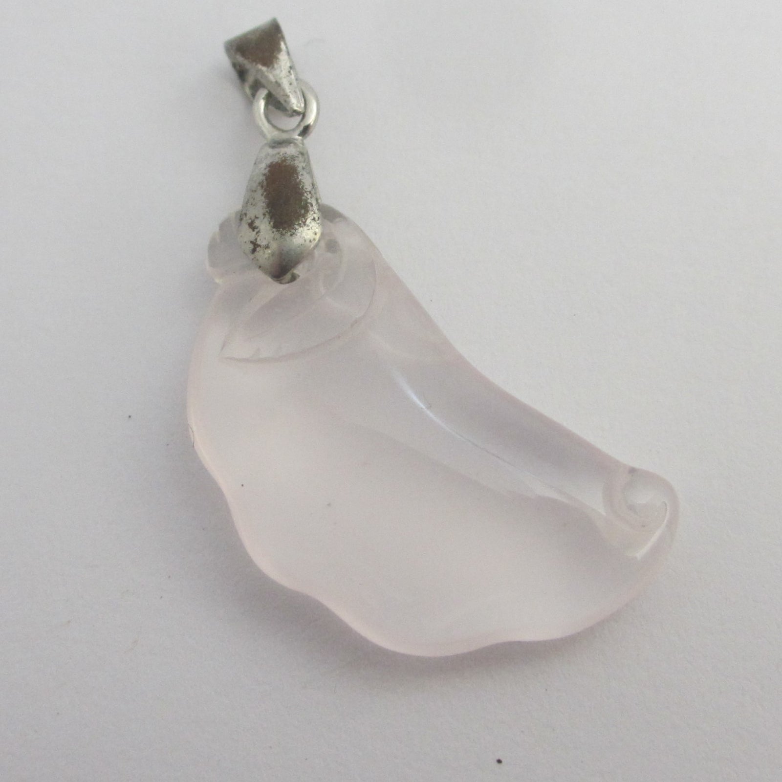 Rose Quartz Agate Lucky Bean Pendant Vintage Art Deco c1920