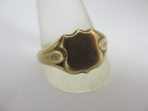 Shield Signet Ring in 9k Gold Vintage 1960