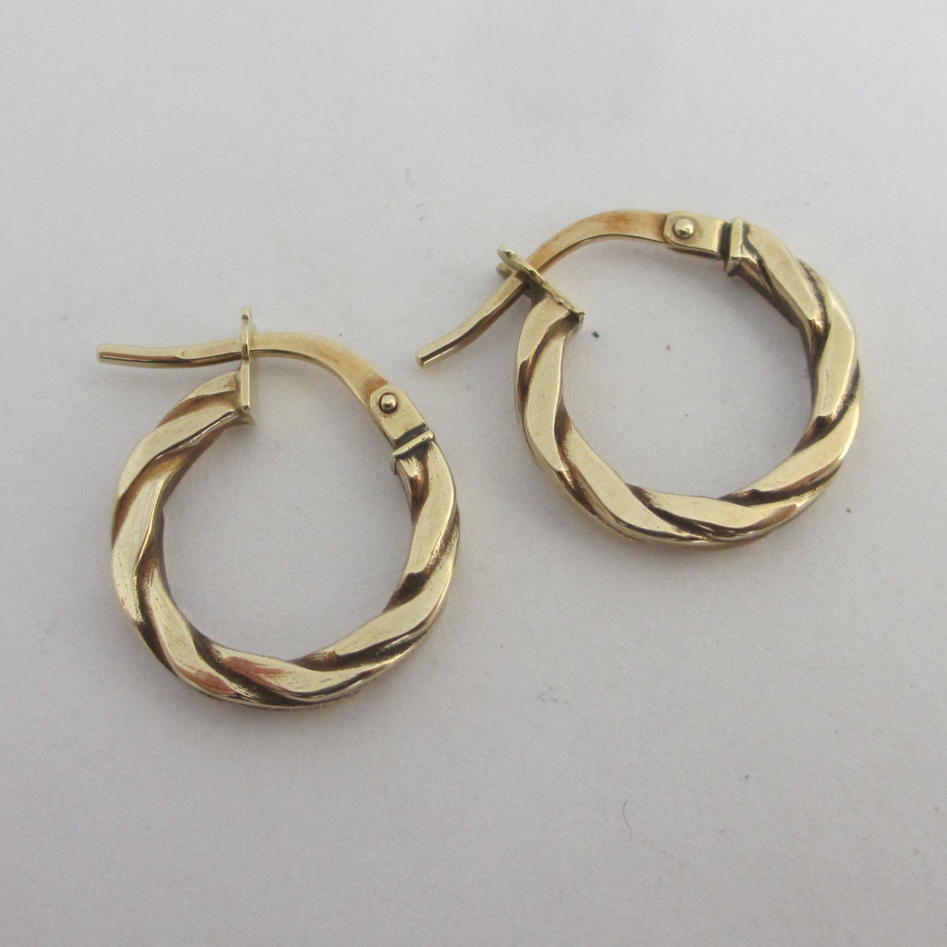 Sleeper Hoop Earrings 9k Gold Vintage c1980